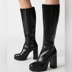 STEVE MADDEN LEATHER BOOTS